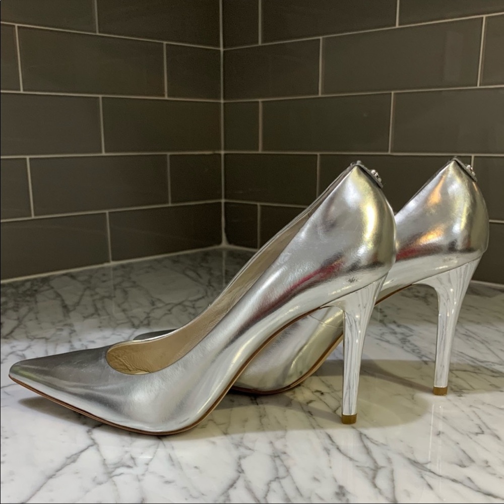 Micheal Kors pumps